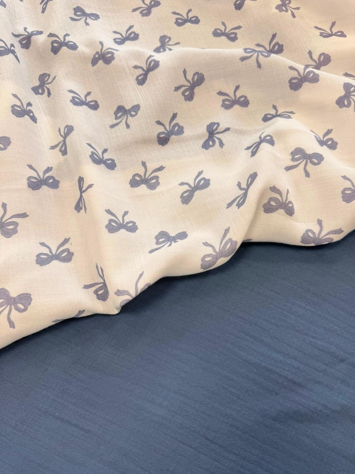 Müslin kumaş; yumuşak, hafif ve nefes alabilen dokusuyla bebek ve çocuk giyim, elbise, gömlek, şort, örtü, kundak, battaniye, havlu, bornoz ve çeşitli tekstil ürünlerinin üretiminde kullanıma uygundur.