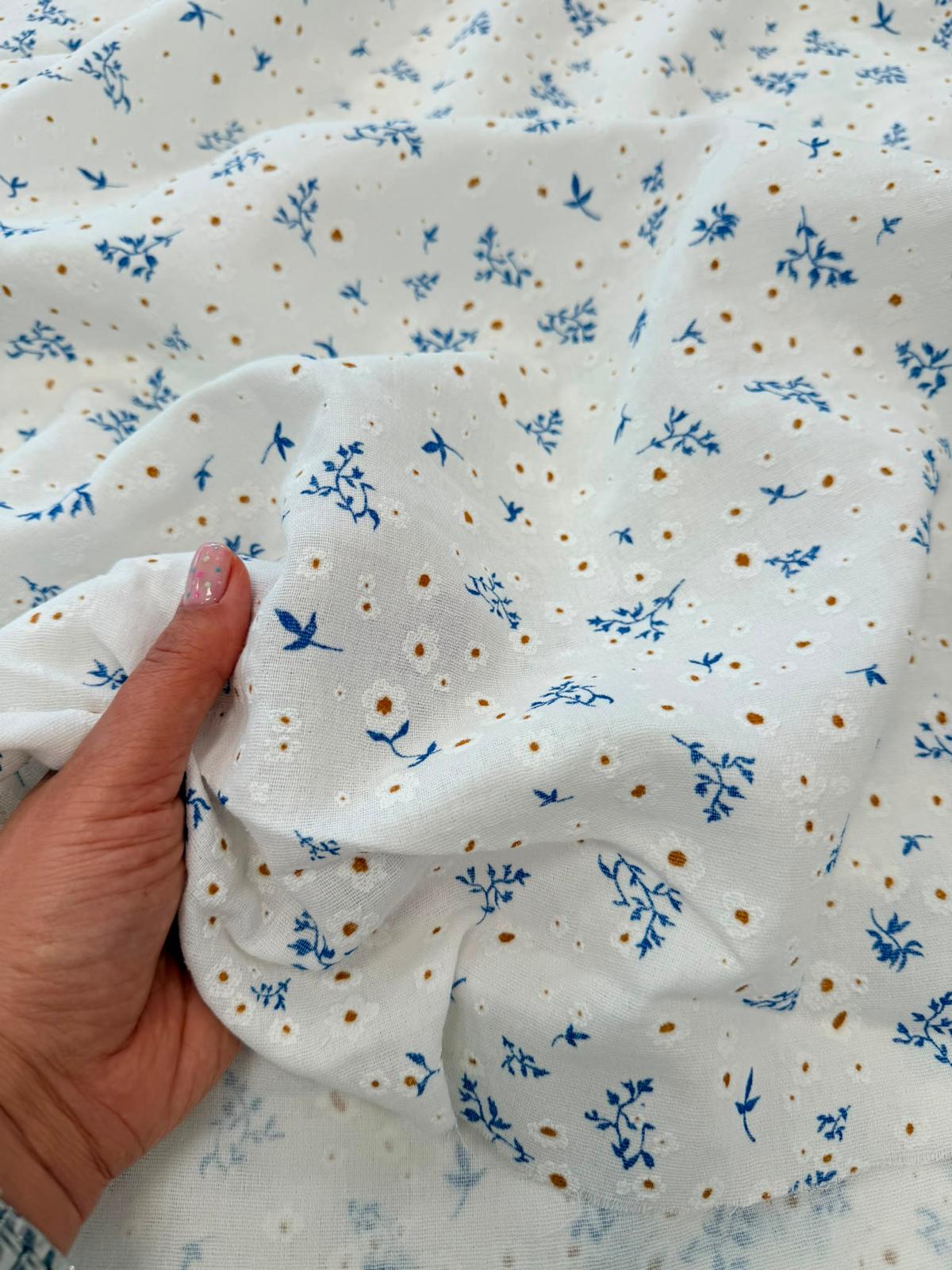 Müslin kumaş; yumuşak, hafif ve nefes alabilen dokusuyla bebek ve çocuk giyim, elbise, gömlek, şort, örtü, kundak, battaniye, havlu, bornoz ve çeşitli tekstil ürünlerinin üretiminde kullanıma uygundur.