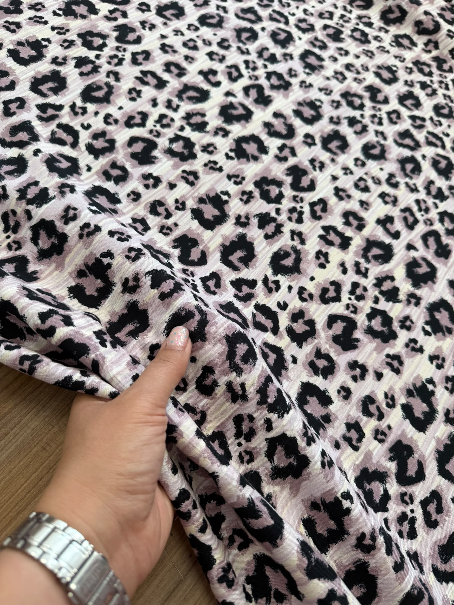 %100 Viscose Baskılı Viskon Kumaş | Hafif, Dökümlü ve Nefes Alan.