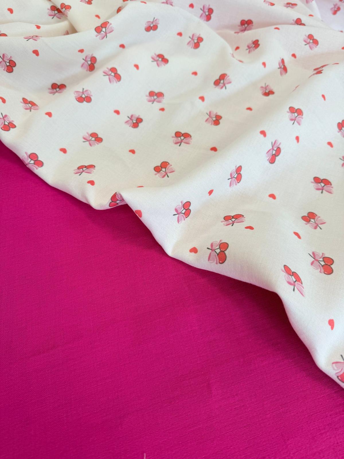 Müslin kumaş; yumuşak, hafif ve nefes alabilen dokusuyla bebek ve çocuk giyim, elbise, gömlek, şort, örtü, kundak, battaniye, havlu, bornoz ve çeşitli tekstil ürünlerinin üretiminde kullanıma uygundur.